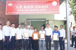 Công ty Nhiệt điện Phú Mỹ tổ chức bàn giao 5 căn nhà 'Đại đoàn kết' trên địa bàn tỉnh Bà Rịa Vũng Tàu