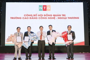 Ra mắt Trường Cao đẳng Công nghệ - Ngoại thương