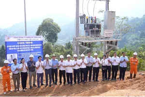Hành trình thần tốc đưa điện lưới quốc gia về khu tái định cư Làng Nủ