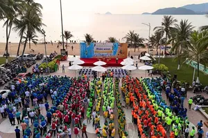 Gần 10.000 nhân viên Vingroup và tình nguyện viên ra quân làm sạch bờ biển tại 28 tỉnh, thành phố