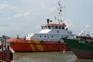 Cấp cứu qua bộ đàm cho thuyền viên nguy kịch