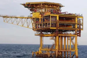 Giàn khoan 'made in' Việt Nam bắt đầu khai thác dầu