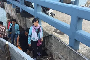 Vụ tàu cao tốc gặp sự cố: Hỗ trợ hành khách tối đa