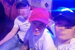 Bị truy đuổi, thanh niên rút dao đâm công an viên nhập viện