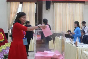 Bầu trực tiếp, ông Trần Đình Khoa trúng cử Bí thư TP Vũng Tàu