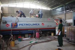 Biên phòng Bà Rịa- Vũng Tàu phát hiện vụ sản xuất xăng giả lớn