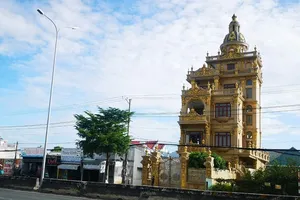 Tìm bị hại vụ đại gia biệt thự dát vàng cho vay nặng lãi