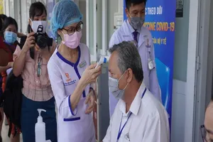 Bà Rịa- Vũng Tàu: Tiêm vaccine ngừa COVID-19 cho cán bộ y tế 