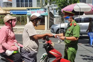 Người lao động ở Vũng Tàu đi làm thế nào khi giãn cách theo Chỉ thị 16?