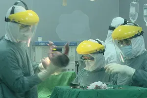 Bà Rịa-Vũng Tàu tạm ứng 73 tỷ cho các cơ sở y tế do thâm hụt thu vì dịch bệnh COVID-19