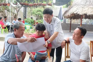 Cán bộ ở Bà Rịa-Vũng Tàu cà phê sáng cùng ngư dân