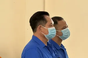 Vắng nhiều người liên quan, tòa hoãn xử vụ cha con Thiện Soi cho vay lãi nặng và rửa tiền