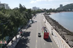 Khảo sát tour xe buýt 2 tầng chở khách khám phá TP Vũng Tàu