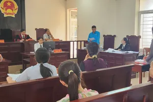 Mở lại phiên xử mà Liên đoàn Lao động Bà Rịa-Vũng Tàu cử người ra tòa để bảo vệ người lao động 