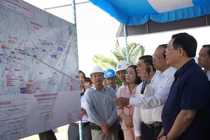 Chủ tịch Quốc hội Vương Đình Huệ thăm công trường cao tốc Biên Hòa- Vũng Tàu