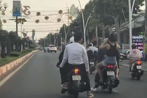 Bà Rịa - Vũng Tàu: Từ clip chạy xe đánh võng trên Facebook, 9 thanh thiếu niên bị đề nghị xử lý