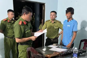 Xử lý một người cầm súng đi vào khu vực cấm thuộc Vườn quốc gia Côn Đảo