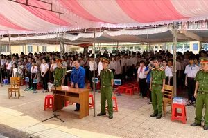 Bà Rịa- Vũng Tàu: Hơn 700 học sinh, giáo viên theo dõi xử lưu động 2 vụ án hình sự