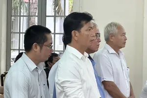 Cựu cán bộ địa chính xã làm hồ sơ cấp đất công cho mẹ vợ lãnh 7 năm tù