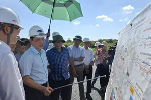 Thứ trưởng Bộ GTVT khảo sát cao tốc Biên Hòa - Vũng Tàu