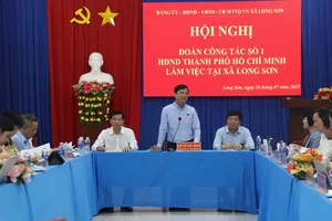 Chủ tịch HĐND TP.HCM Võ Văn Minh làm việc tại xã Long Sơn