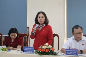 Nhiều cơ quan vẫn sử dụng giấy tờ dù thông tin đã tích hợp trên VNeID