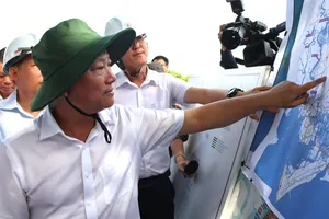 Chủ tịch HĐND TP.HCM Võ Văn Minh khảo sát các dự án giao thông kết nối trọng điểm