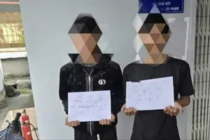 Mâu thuẫn trên mạng xã hội, cầm hung khí chém khác bị thương