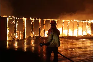 Thực hư chuyện cháy rừng như tận thế ở Los Angeles là vì...Ukraine?