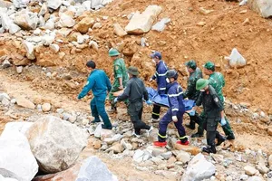 Đã tìm thấy 5 thi thể nạn nhân vụ sạt lở khi thi công thuỷ điện ở Lai Châu