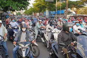 Kiểm tra khí thải xe máy: Sẽ tính toán hỗ trợ người dân