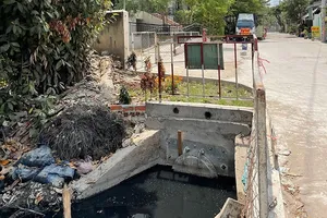 Chung cư xả thải bậy, phạt ban quản trị hay ban quản lý?