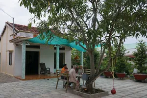 Người dân các huyện muốn gì khi lên quận?