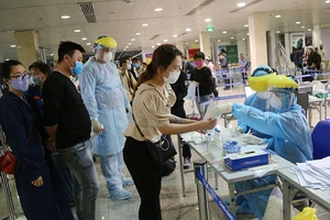 Khai gian, làm lây lan COVID-19: Phải xử nghiêm