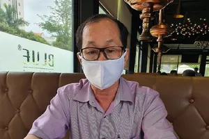 Khó xử cán bộ hải quan 'giúp' Việt kiều nhập xe ô tô