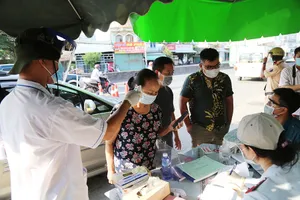 Cần mạnh tay xử lý người lây lan dịch bệnh COVID-19