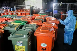 Rác thải của người cách ly tại nhà phải xử lý như rác thải y tế