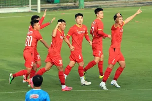 Áp lực của số 1 Đông Nam Á