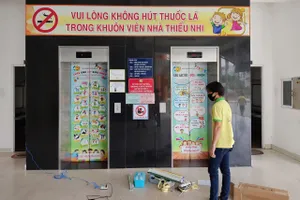 Lắp đèn diệt khuẩn UV trong thang máy để ngừa COVID-19