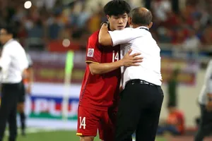 Báo Saudi Arabia nói vụ Công Phượng là chiêu của ông Park