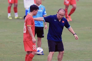 HLV Park Hang-seo thiệt thòi nhất so với các đồng nghiệp