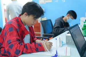 Tuyển sinh ĐH 2021: Điểm chuẩn nhiều ngành tăng cao so với điểm sàn 