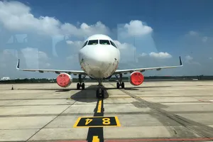 Đã đến lúc mở cửa đường bay quốc tế