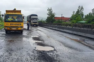 Lý do quốc lộ 1 qua Phú Yên hư hỏng nặng