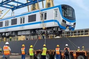Trong 2022 sẽ đưa đủ 17 đoàn tàu metro 1 về nước