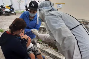 Nhiều đề xuất để giữ chân nhân viên y tế xã, phường