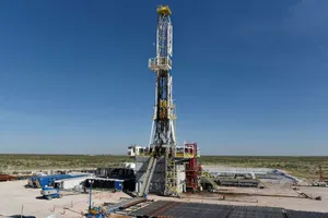 Mỹ đang 'tính mọi phương án' để kéo giá dầu xuống