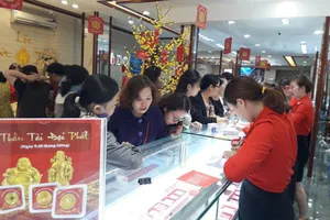 Mua vàng miếng không đúng nơi quy định có bị phạt?