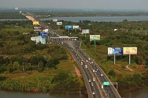 Dự kiến bố trí thêm 92.600 tỉ để ngành giao thông làm cao tốc