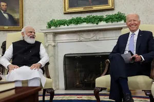 Nhận diện 2 'trật tự thế giới mới'